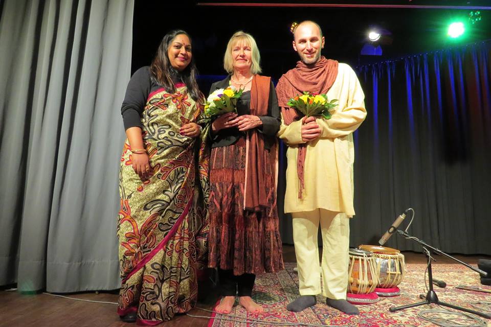 The Tagore Centre, Cultural Wing of the Embassy of India, Berlin organised an evening of Hindustani classical music by artistes from Czech Republic who played the Esraj and the tabla on the 02nd November, 2017 at the Embassy.